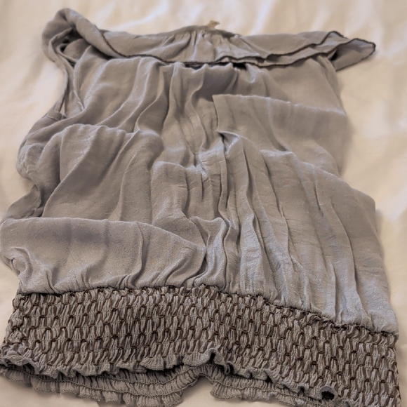 Mine Ruffled Gray Blouse - Picture 5 of 6